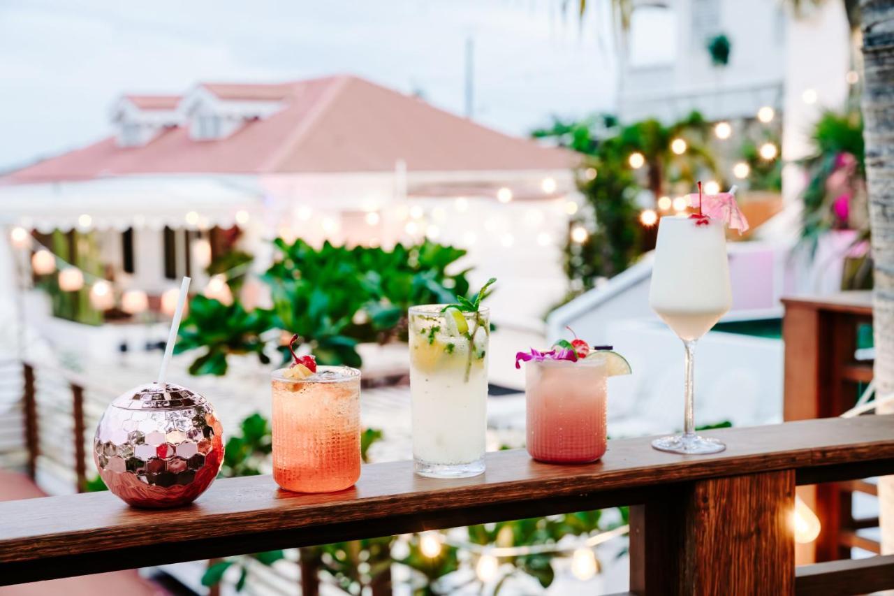 The Pink Palm Hotel - Adults Only Charlotte Amalie Kültér fotó